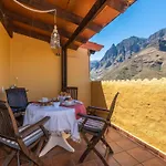 Rural Holiday Home In Agaete With Pool