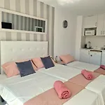 Apartment Close To The Beach