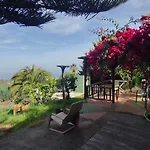 Peaceful Retreat, Connection And Pause