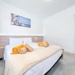 Puerto Diamante 2