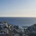 Sea&Sun Paradise, Heated Pool, 2Br, Parking