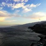 Facing The Ocean - Full Appt 2 Ch Double