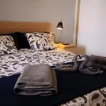 Exklusiv Eingerichtete Ferienwohnung Mit Meerblick