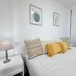 2The Best Location - Las Americas & Parking