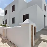 Casa Queen Vetusta -Pool And Tennis