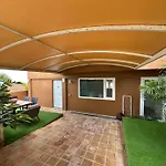 Casa Con Piscina Y Jardin Con Vistas Al Mar