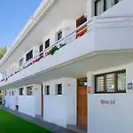 Salt Apartments Reina Sol