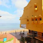 Las Canteras 81
