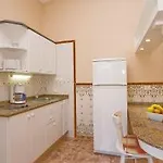 Avenida Sargentos Provisionales  26 Apartment
