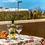 La Flora Apartment