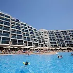 Revoli Playa Apart