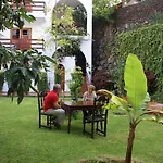 Apartamentos Frontera