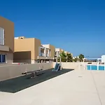 Vista Al Faro El Poris