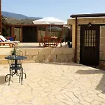 Casa En Finca De Uva Con Piscina Privada, Cubierta Y Climatizada