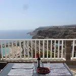 Casa Romantica De Balcon De Amadores