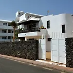 3Br Beach House - Solarium & Shower Terrace