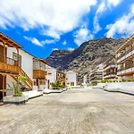 Spectacular Views First Line 2 Bedrooms Apartment
