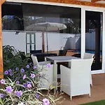 Adaptuhotel Bungalows