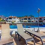 Paraiso Royal
