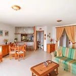 Apartamentos Alondras Park