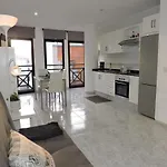 Casas Insel, Apartamentos En El Centro De Los Llanos