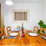 Casa Lili - Shared Pool - Close To Seafront Promenade - Sea Views From Upper Terrace