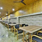 Capital O 36682 Hotel Keshav