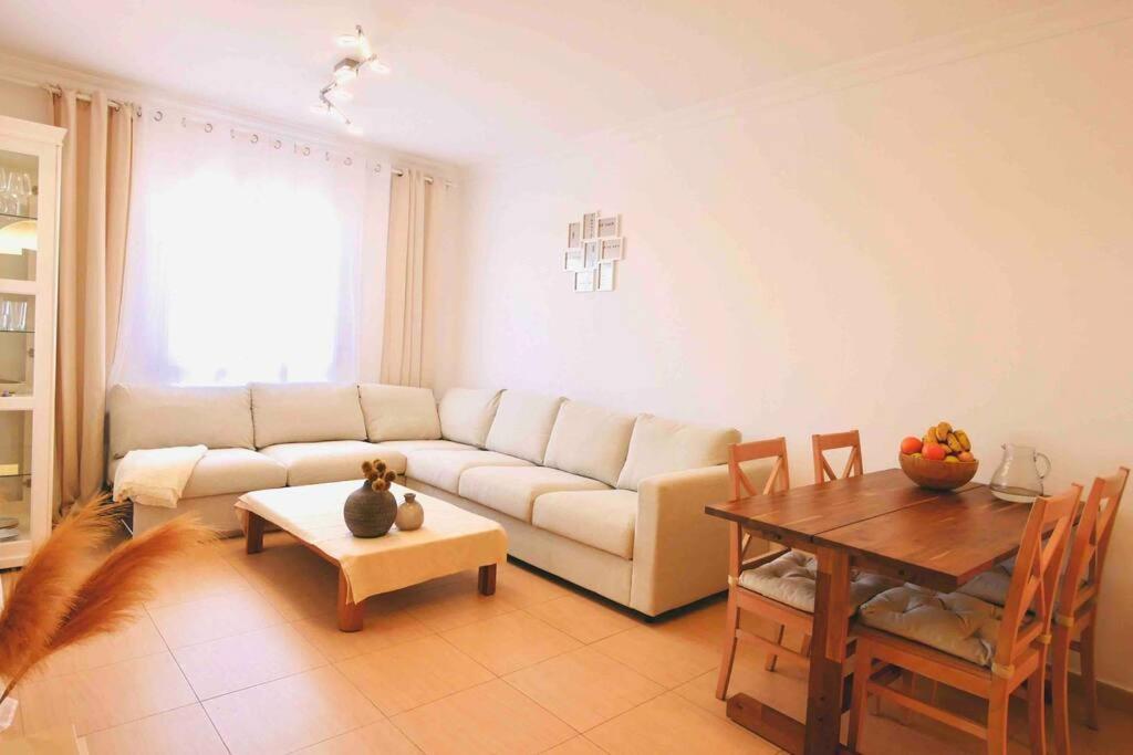 Costa Adeje, 2 Bedrooms * Адехе