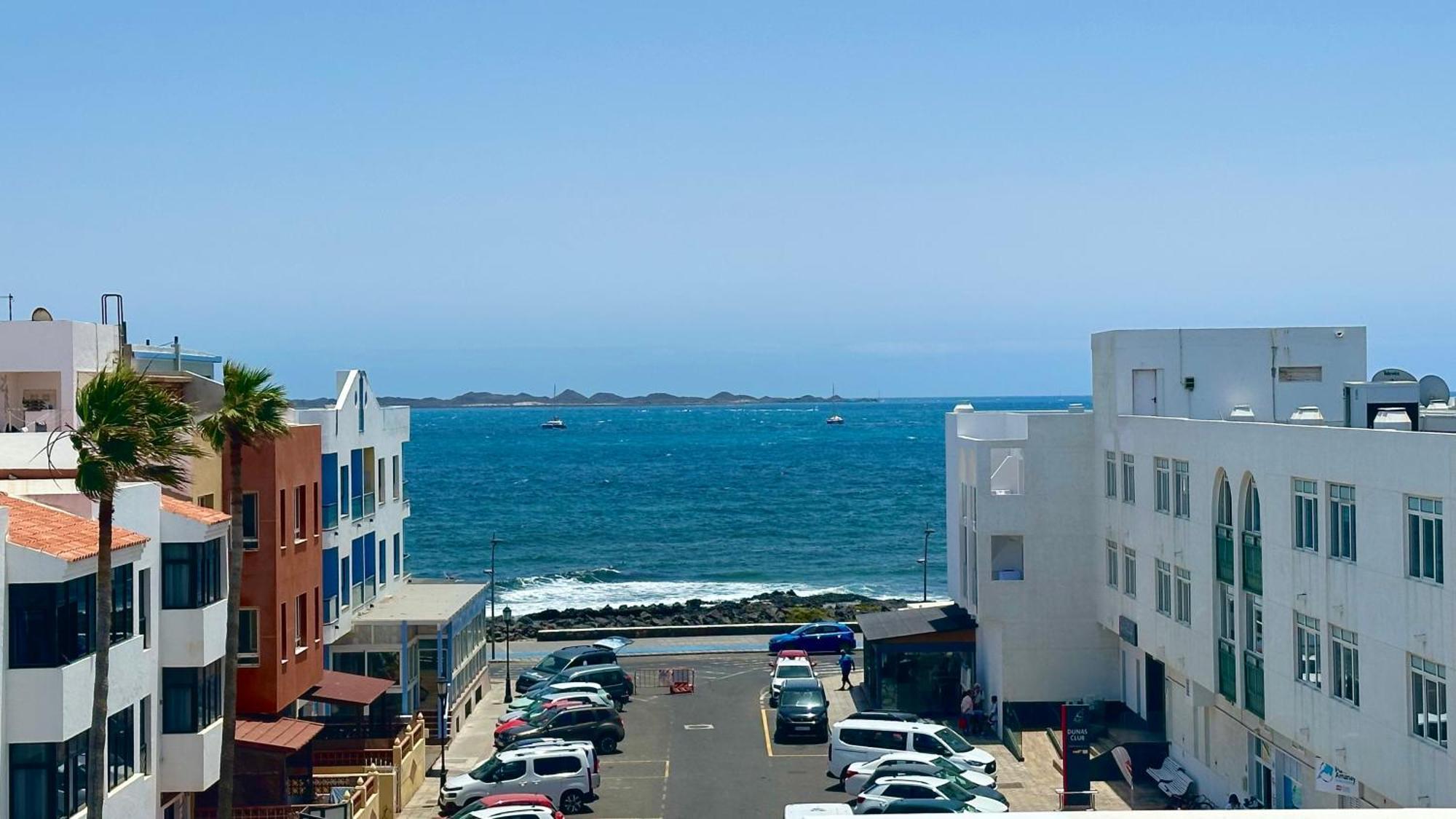 Stunning Sea View With Big Balcony In The Center Apartment Corralejo